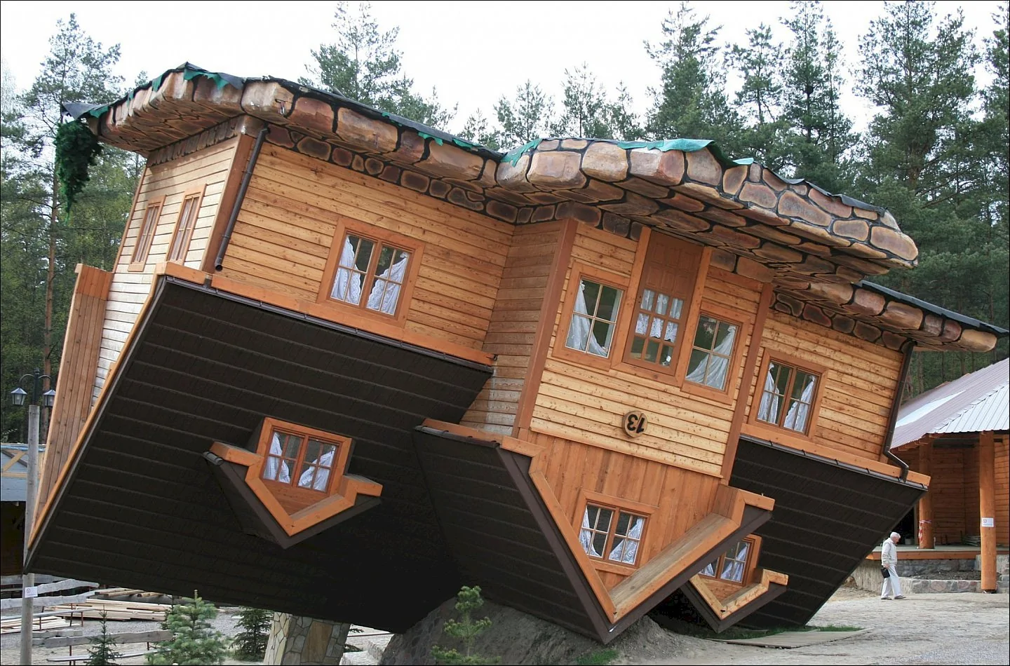 21c67599-3929-3427-b0ed-41a515d4bba2